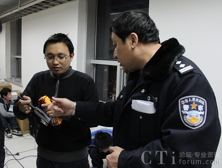 �|��ͨ���И�����е��F�����o��ͨ��ϵ�y�Ŀ